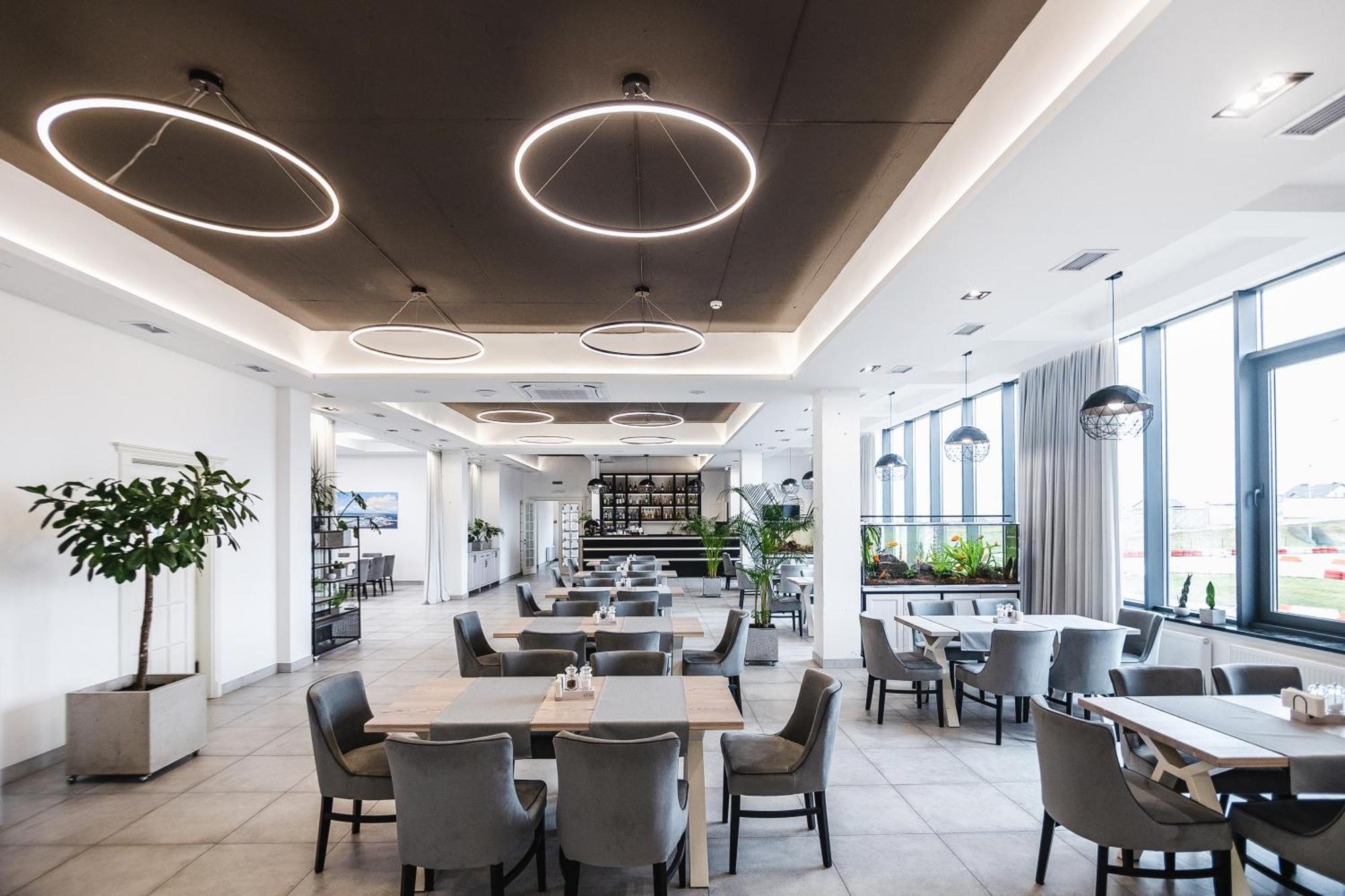 Otto Hotel-Restaurant Rivne Exterior photo