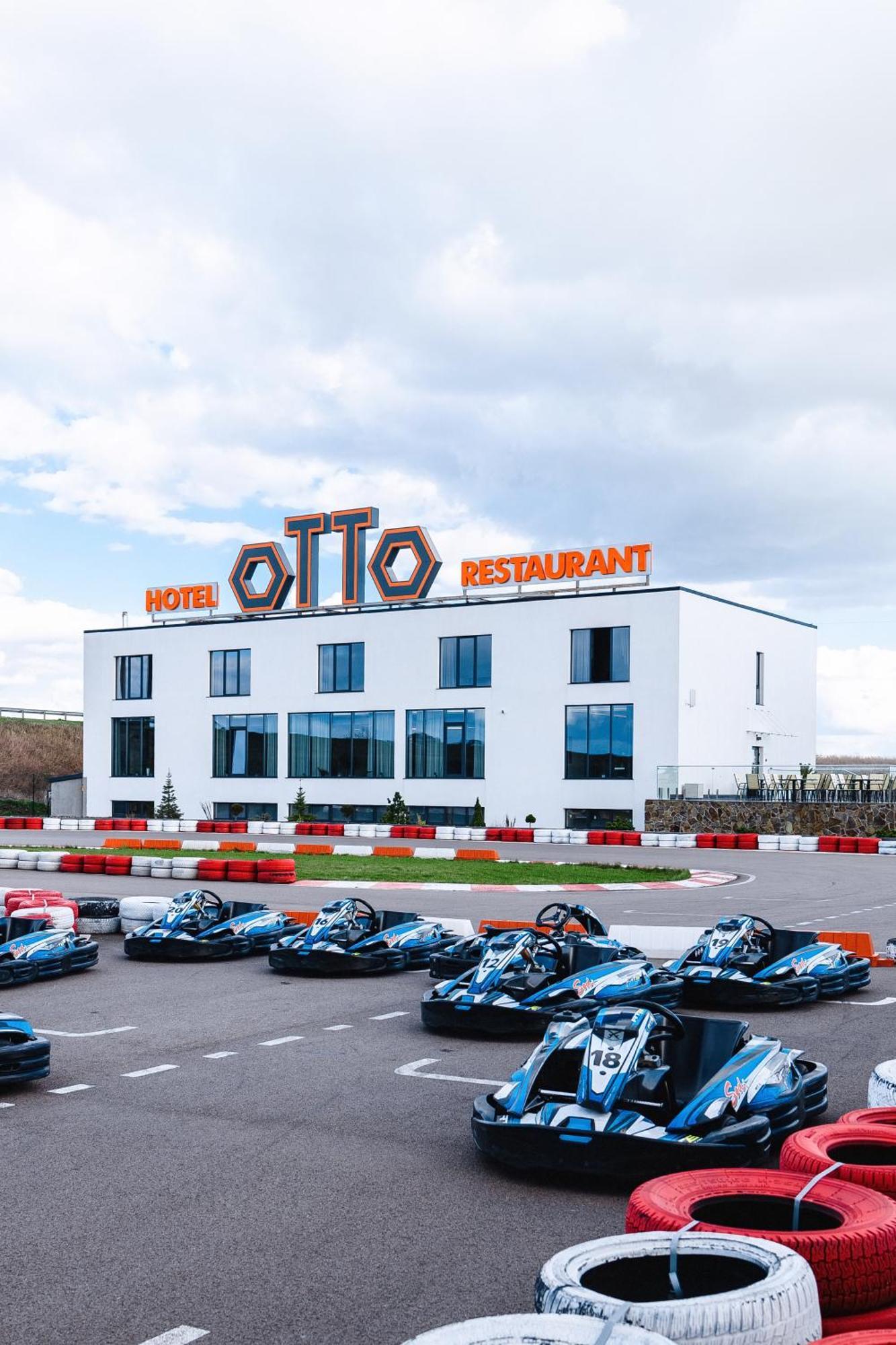 Otto Hotel-Restaurant Rivne Exterior photo